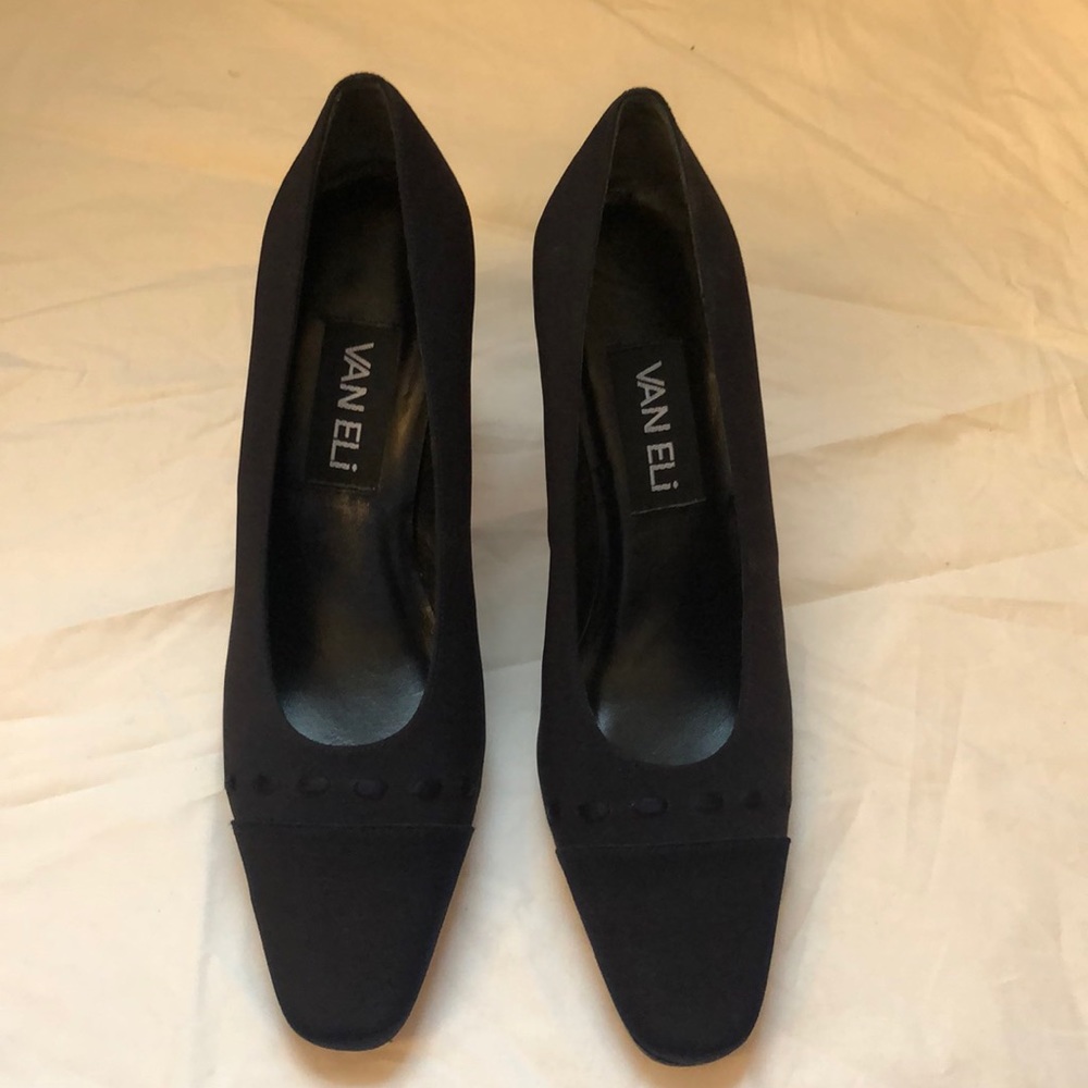 Van Eli Heels - image 1